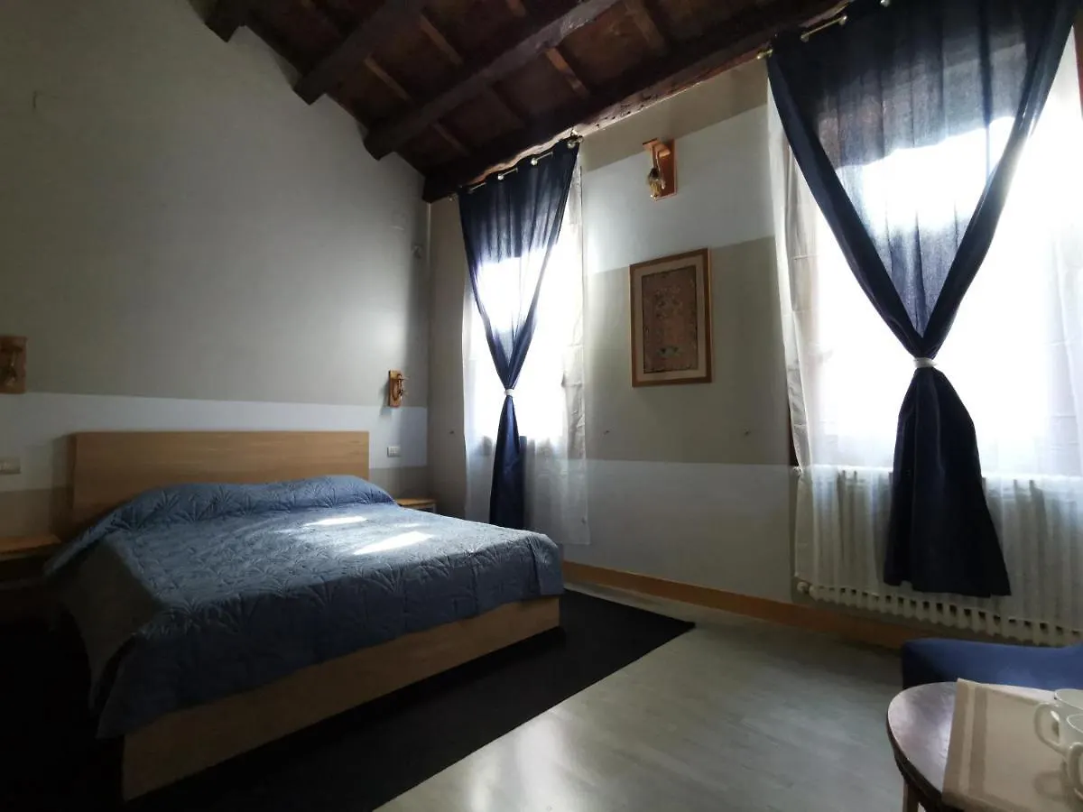 Venice Dose Suite 2*,
