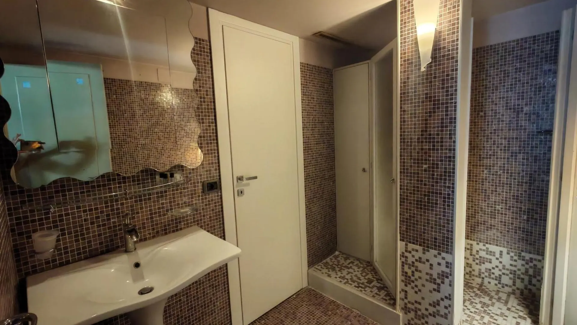 Venice Dose Suite 2*,